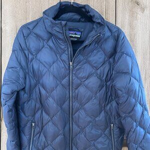 Patagonia navy quilted puffy bomber Large, insulated